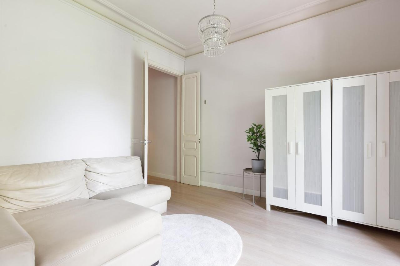 Sagrada Familia III By Enjoy Apartments บาร์เซโลนา ภายนอก รูปภาพ
